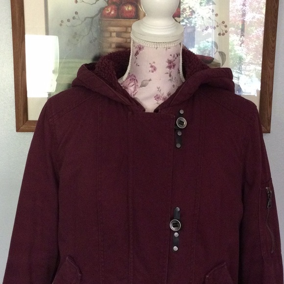 Express Burgundy Jacket (+ FREE hat) - Picture 5 of 16